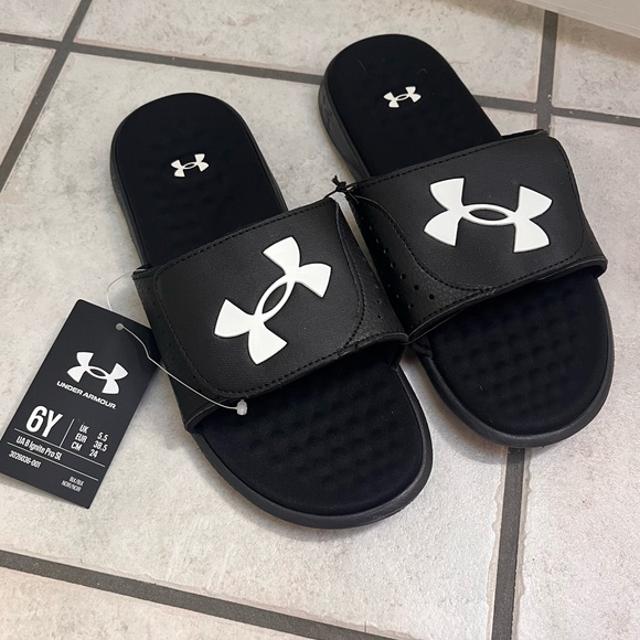 Under Armour Other - Youth Size 6 Under Armour Black Slip On Sandals